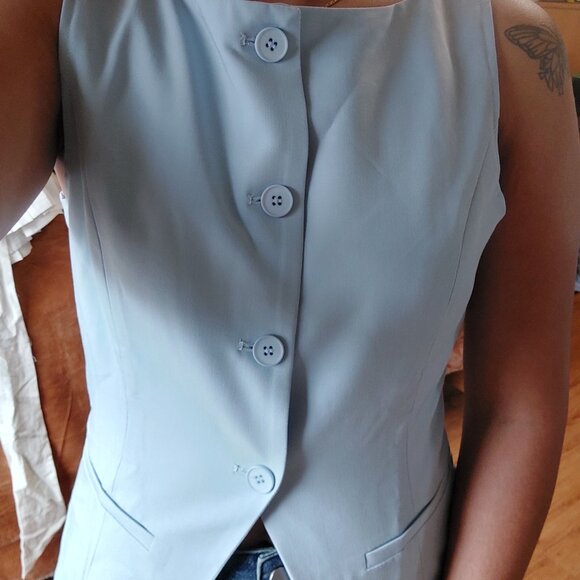 Woven Boat Neck Solid Button Vest - Picture 2 of 7